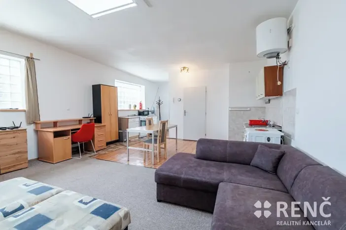 Pronájem bytu 1+kk, Moravany, Vnitřní, 42 m2
