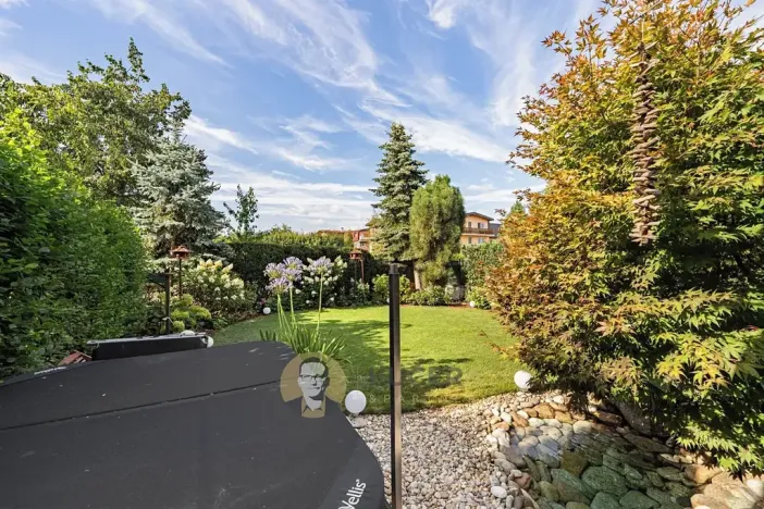 Prodej bytu 2+kk, Praha - Újezd nad Lesy, Račiněveská, 95 m2