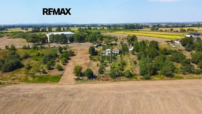 Prodej zahrady, Tvrdonice, 1072 m2