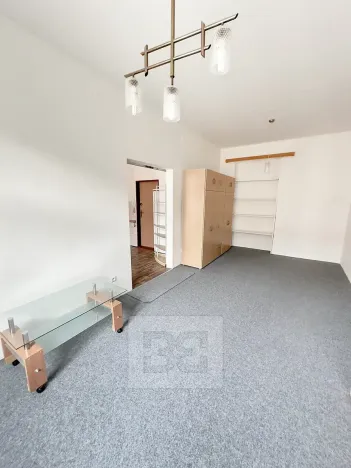 Pronájem bytu 2+kk, Praha - Malá Strana, Petřínská, 38 m2