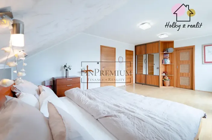 Prodej rodinného domu, Praha - Šeberov, Karfíkova, 354 m2