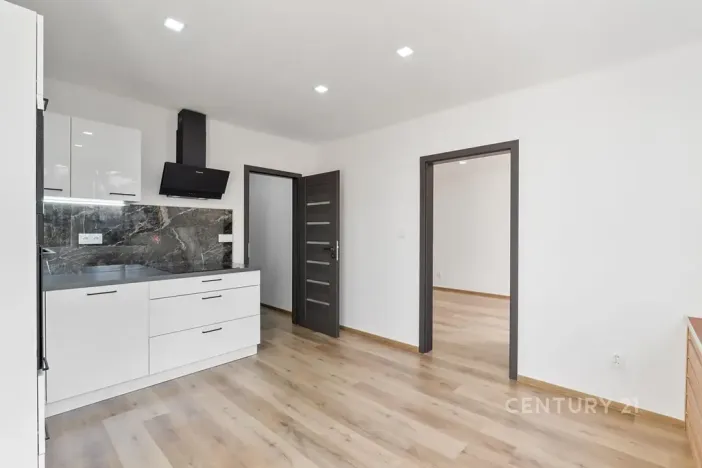 Pronájem bytu 1+1, Děčín, Oblouková, 35 m2