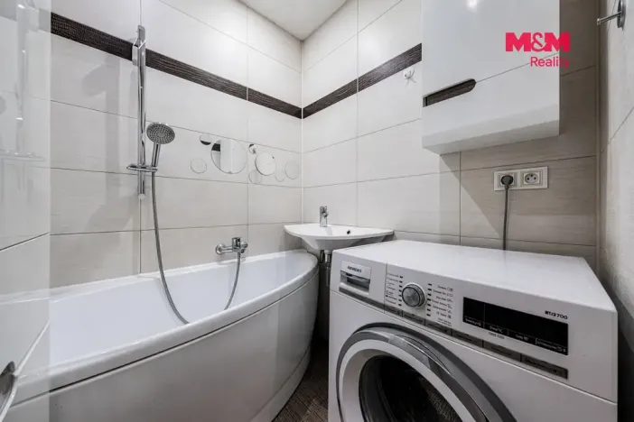 Prodej bytu 4+1, Chomutov, Zengerova, 77 m2