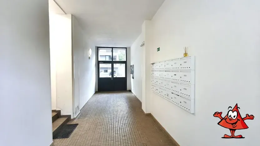 Pronájem bytu 1+1, Praha - Libeň, Kotlaska, 29 m2