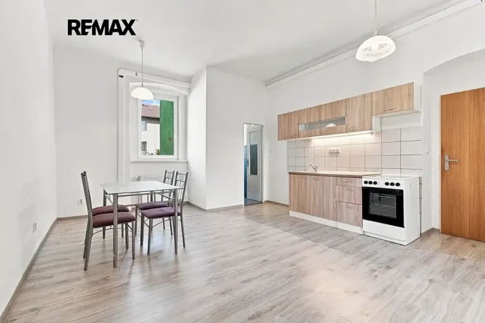 Pronájem bytu 2+kk, Plzeň, Skvrňanská, 50 m2