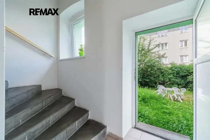 Pronájem bytu 1+kk, Plzeň, Skvrňanská, 38 m2