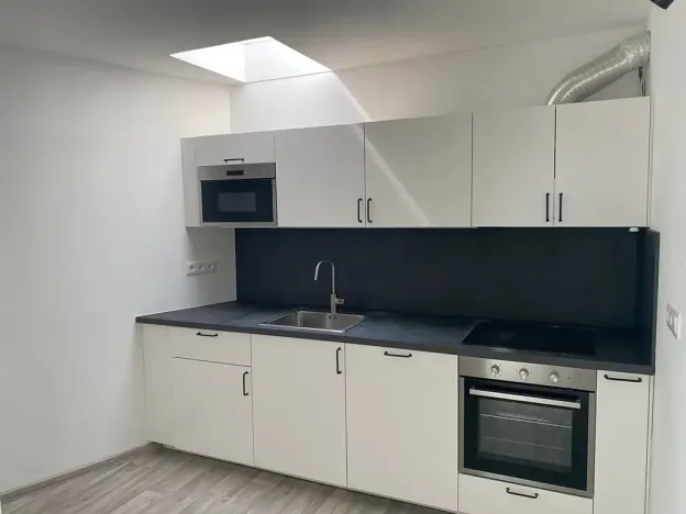 Pronájem bytu 3+1, Praha - Žižkov, Sabinova, 70 m2