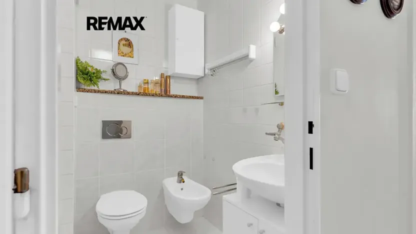 Prodej bytu 2+kk, Praha - Horní Měcholupy, Neapolská, 43 m2