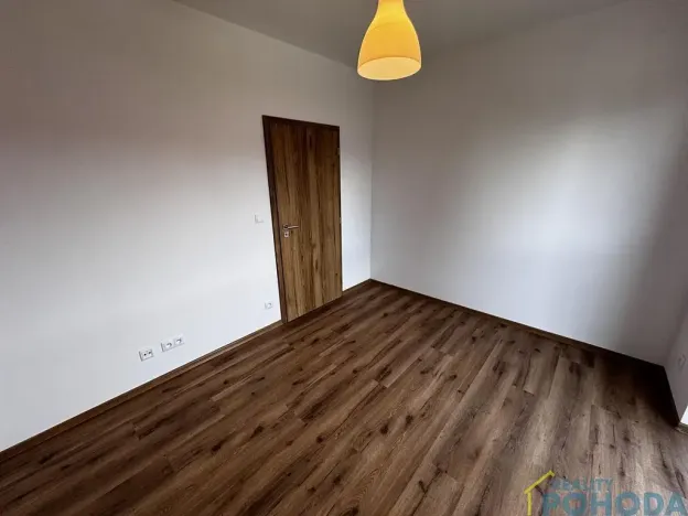 Pronájem bytu 2+kk, Dašice, U Kasáren, 48 m2