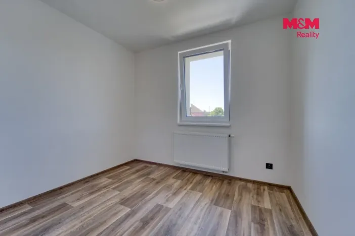 Pronájem bytu 2+kk, Tlučná, Tlučenská kolonie, 37 m2