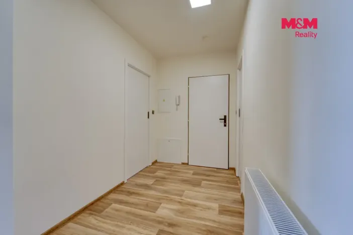 Pronájem bytu 2+kk, Tlučná, Tlučenská kolonie, 37 m2