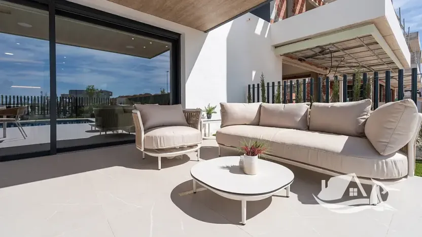 Prodej bytu 4+kk, Torrevieja, Španělsko, 176 m2