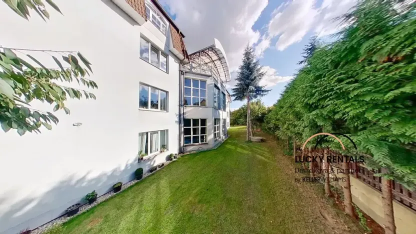 Pronájem bytu 2+kk, Průhonice, U Křížku, 44 m2