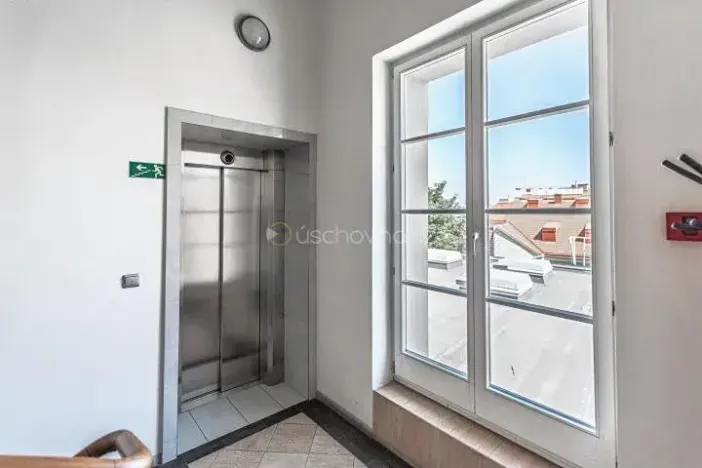 Pronájem bytu 4+kk, Praha - Smíchov, Kroftova, 182 m2