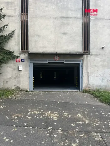 Pronájem garážového stání, Praha - Podolí, Pod Klaudiánkou, 15 m2