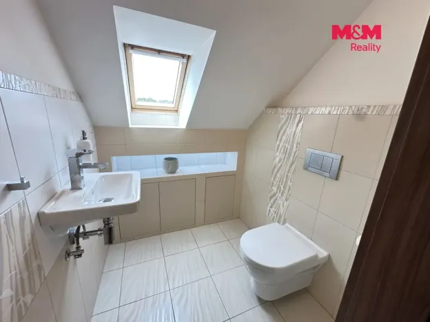 Pronájem rodinného domu, Louny, Akátová, 150 m2
