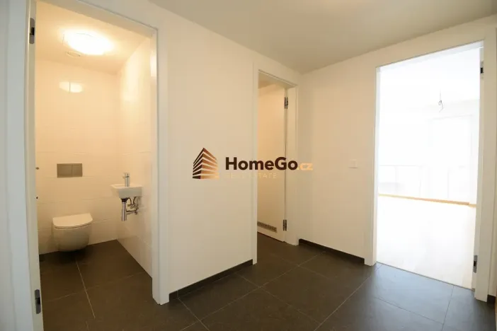 Pronájem bytu 2+kk, Praha - Modřany, Kolmanova, 67 m2