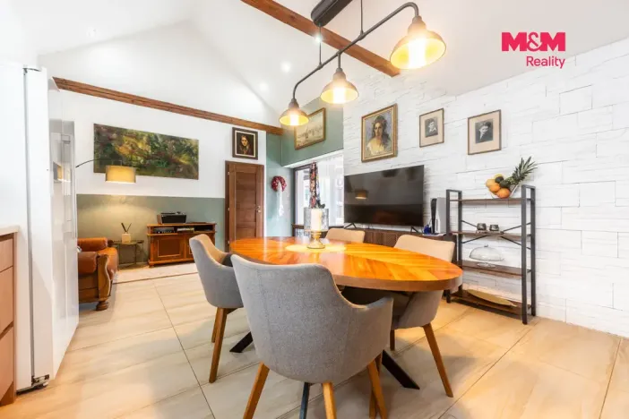 Prodej rodinného domu, Pozlovice, Hlavní, 170 m2