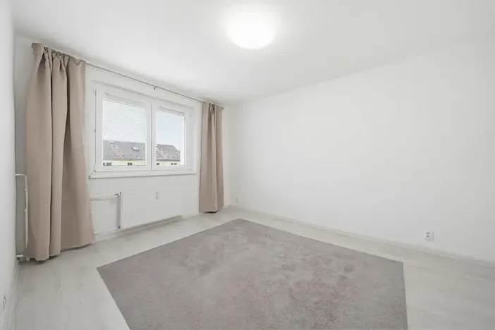 Pronájem bytu 2+kk, Ostrov, Halasova, 55 m2
