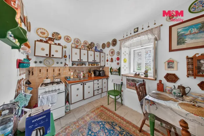 Prodej rodinného domu, Uzeničky - Černívsko, 163 m2