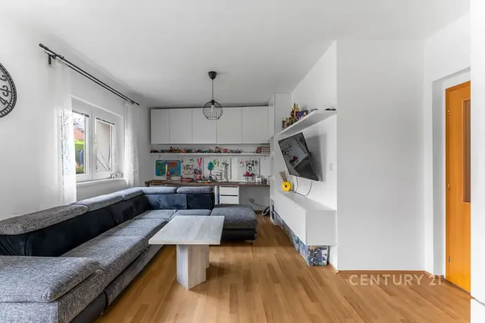 Prodej bytu 2+kk, Praha - Újezd nad Lesy, Velebného, 56 m2