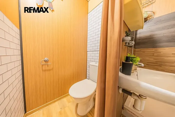 Prodej bytu 1+kk, Praha - Kamýk, Dobevská, 25 m2