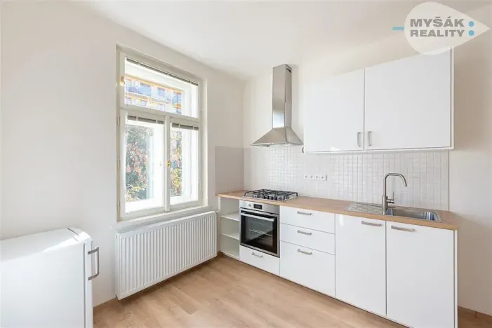 Pronájem bytu 2+kk, Praha - Břevnov, Zúžená, 30 m2