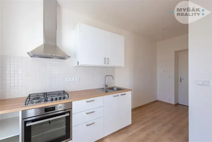Pronájem bytu 2+kk, Praha - Břevnov, Zúžená, 30 m2