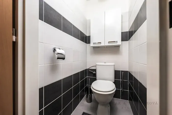 Pronájem bytu 3+kk, Praha - Černý Most, náměstí Plukovníka Vlčka, 86 m2