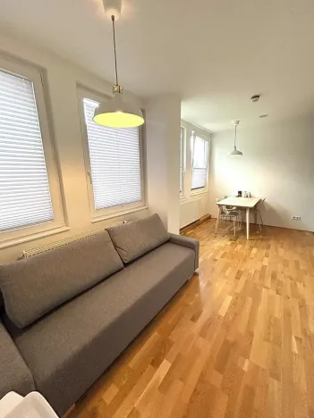Pronájem bytu 2+kk, Praha - Vinohrady, Perucká, 37 m2