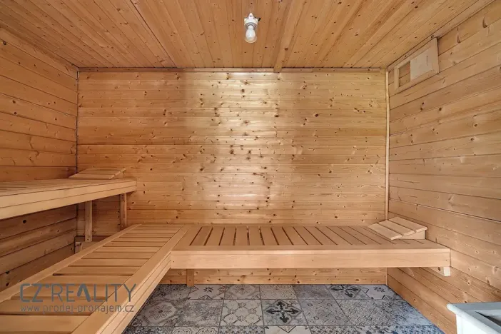 Prodej komerční nemovitosti, Pečky, 345 m2
