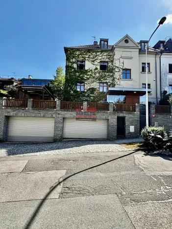 Pronájem bytu 3+1, Praha - Smíchov, U Malvazinky, 91 m2