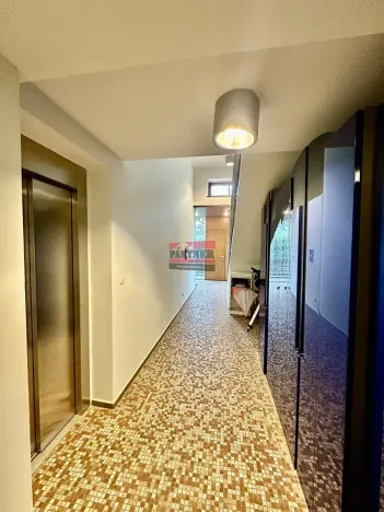 Pronájem bytu 3+1, Praha - Smíchov, U Malvazinky, 91 m2