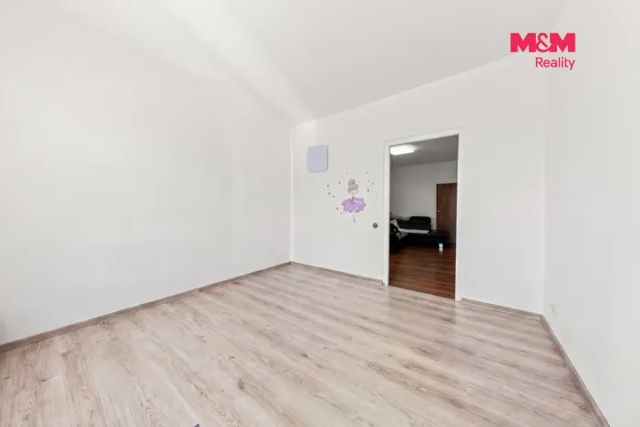 Prodej bytu 3+1, Chodov, Říjnová, 54 m2