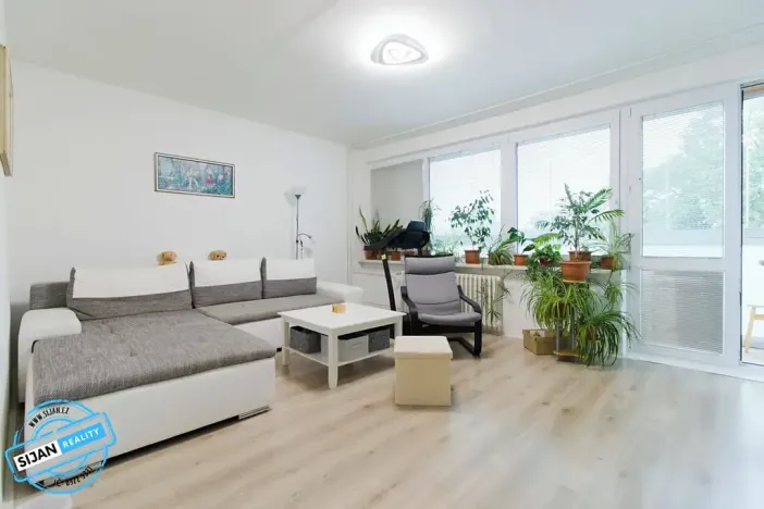 Prodej bytu 3+1, Krnov, nám. Hrdinů, 76 m2