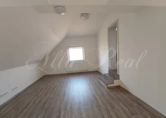 Pronájem bytu 2+1, Malhostovice, 53 m2