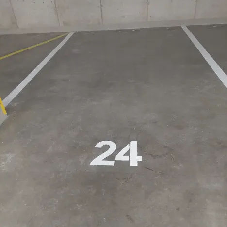 Pronájem garážového stání, Brno, Wágnerova, 15 m2