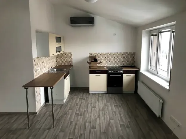 Pronájem bytu 1+kk, Praha - Krč, Dolnokrčská, 40 m2