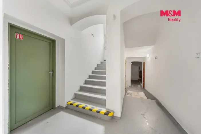 Prodej obchodního prostoru, Ústí nad Labem - Neštěmice, Veslařská, 240 m2