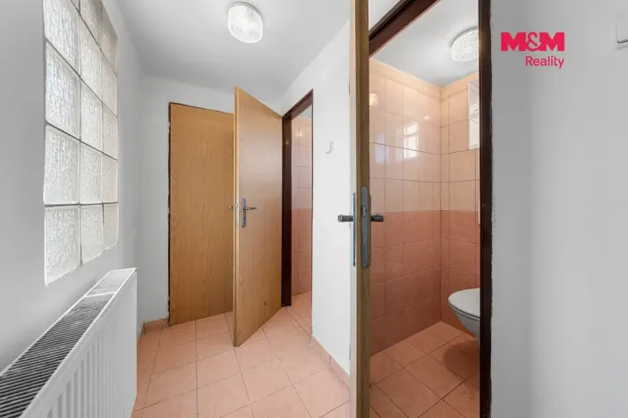 Prodej obchodního prostoru, Ústí nad Labem - Neštěmice, Veslařská, 240 m2