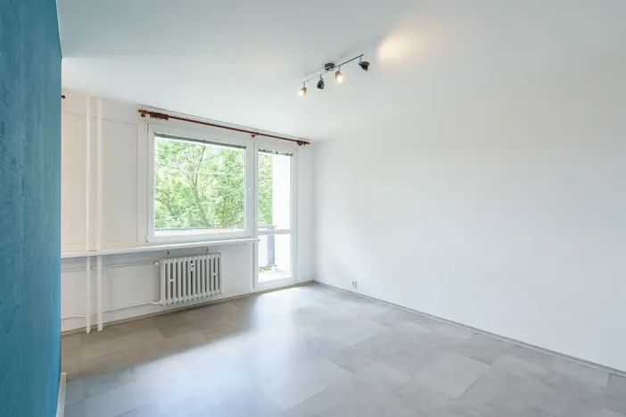Prodej bytu 1+kk, Praha - Prosek, Veltruská, 33 m2