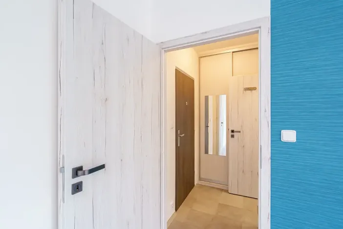 Prodej bytu 1+kk, Praha - Prosek, Veltruská, 33 m2