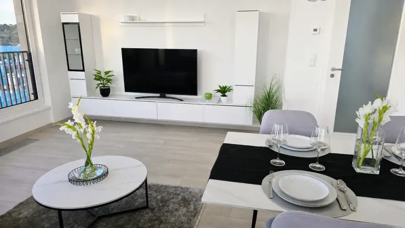 Pronájem bytu 2+kk, Praha - Hloubětín, Poděbradská, 67 m2