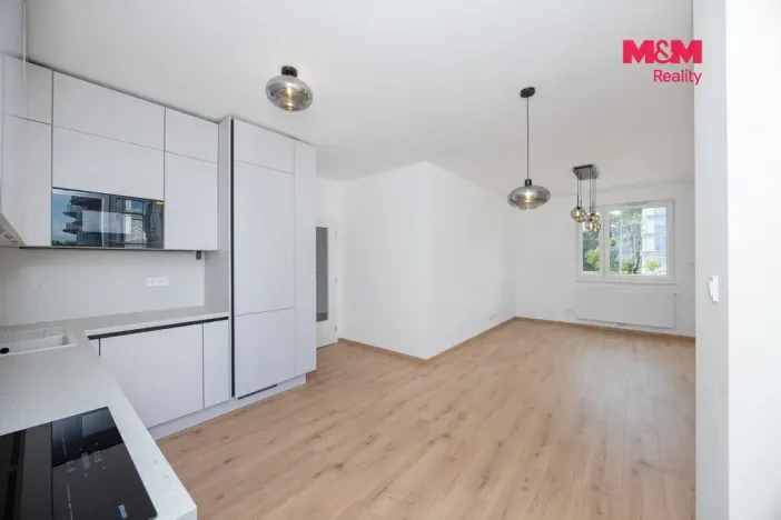 Pronájem bytu 3+kk, Pardubice, U Sportovní školy, 82 m2