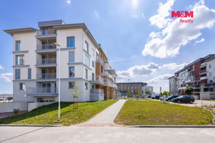 Pronájem bytu 3+kk, Pardubice, U Sportovní školy, 82 m2