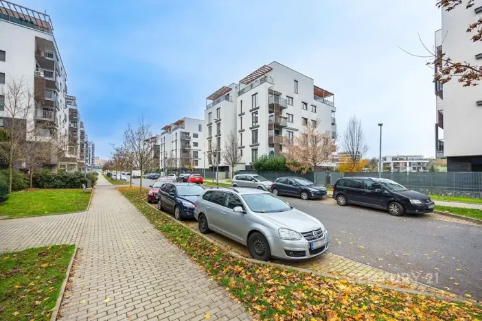 Pronájem bytu 2+kk, Praha - Hrdlořezy, Učňovská, 51 m2