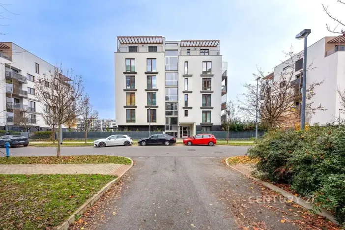 Pronájem bytu 2+kk, Praha - Hrdlořezy, Učňovská, 51 m2