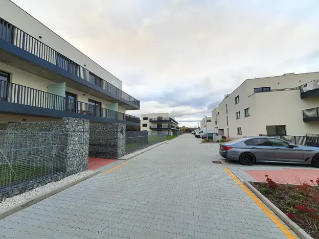 Pronájem bytu 1+kk, Beroun, U Židovského hřbitova, 46 m2