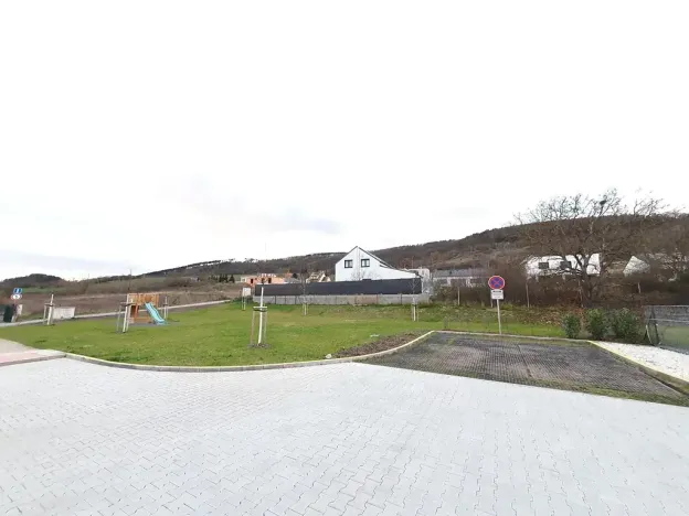 Pronájem bytu 1+kk, Beroun, U Židovského hřbitova, 46 m2