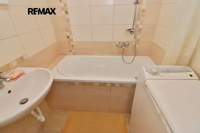 Pronájem bytu 3+1, Pardubice, U Háje, 63 m2